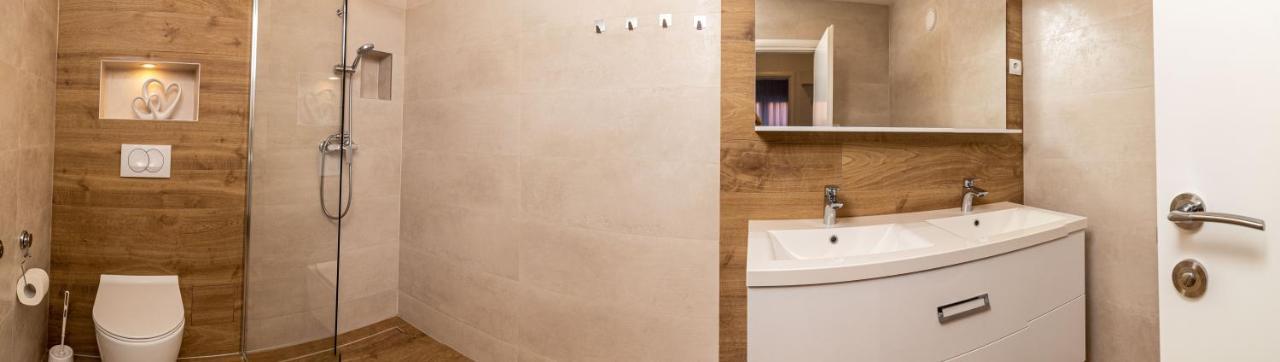 Apartmani ORION - Kasiopeja Vinkovci Bagian luar foto
