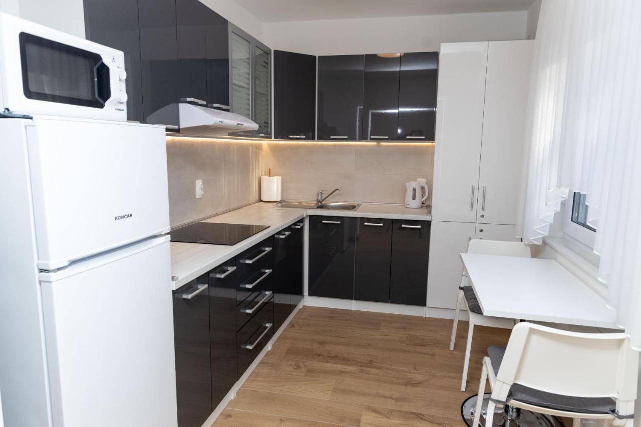 Apartmani ORION - Kasiopeja Vinkovci Bagian luar foto